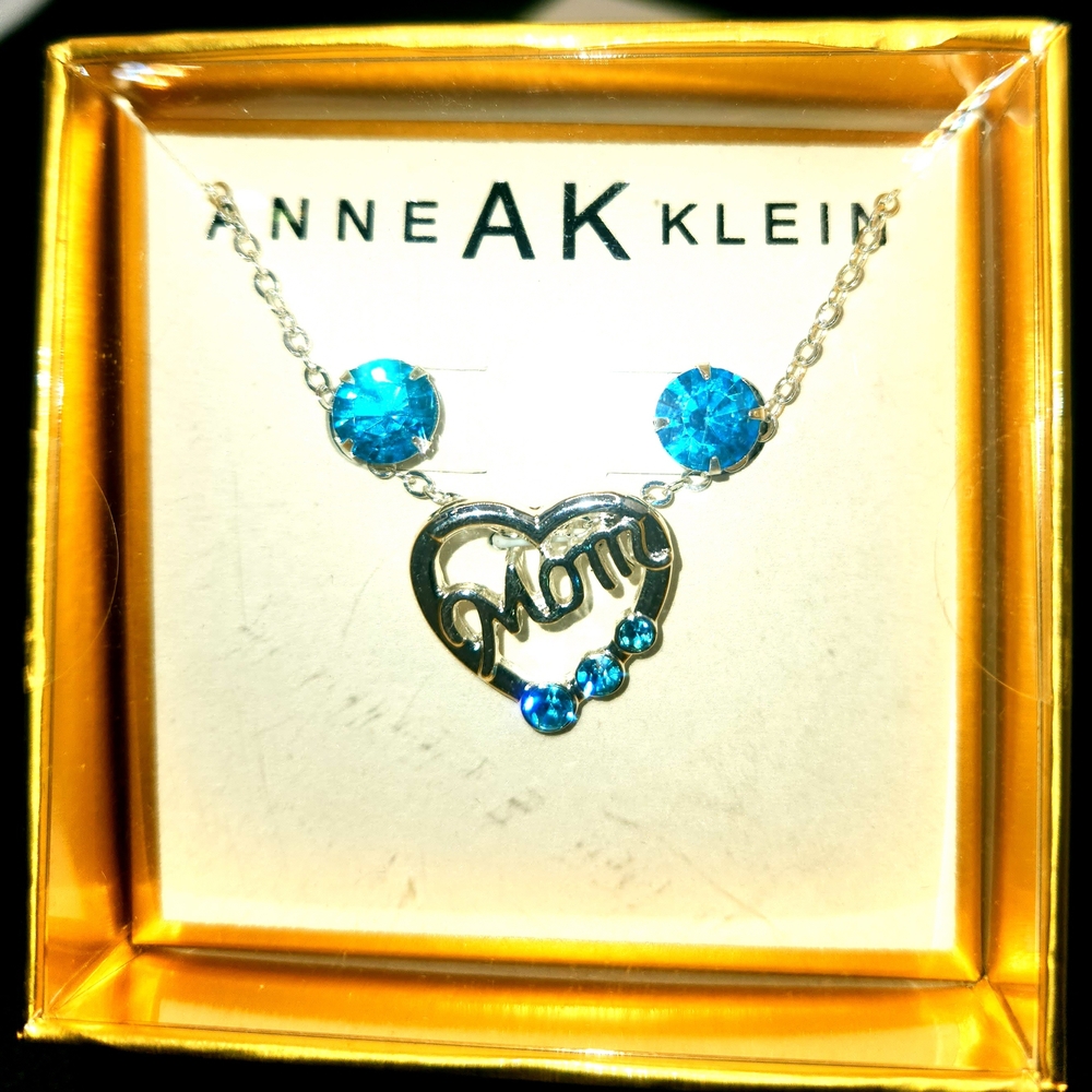 Anne Klein Silver and Blue 'Mom' Necklace - Picture 8 of 8